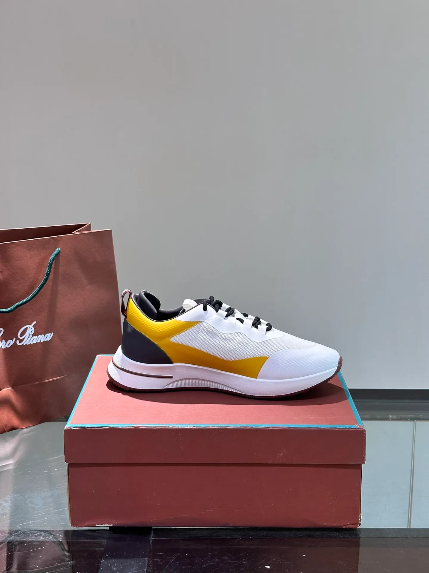 Factory price: 540💰Loro men's shoes💰iana niche Loro classic jogging shoes, men's lace-up casual shoes and sneakers, high-quality lightweight and comfortable fabrics, suitable for outdoor leisure, the color scheme is young and energetic, and it looks great with sportswear or casual suits! Size: 39-45 (46 customized)